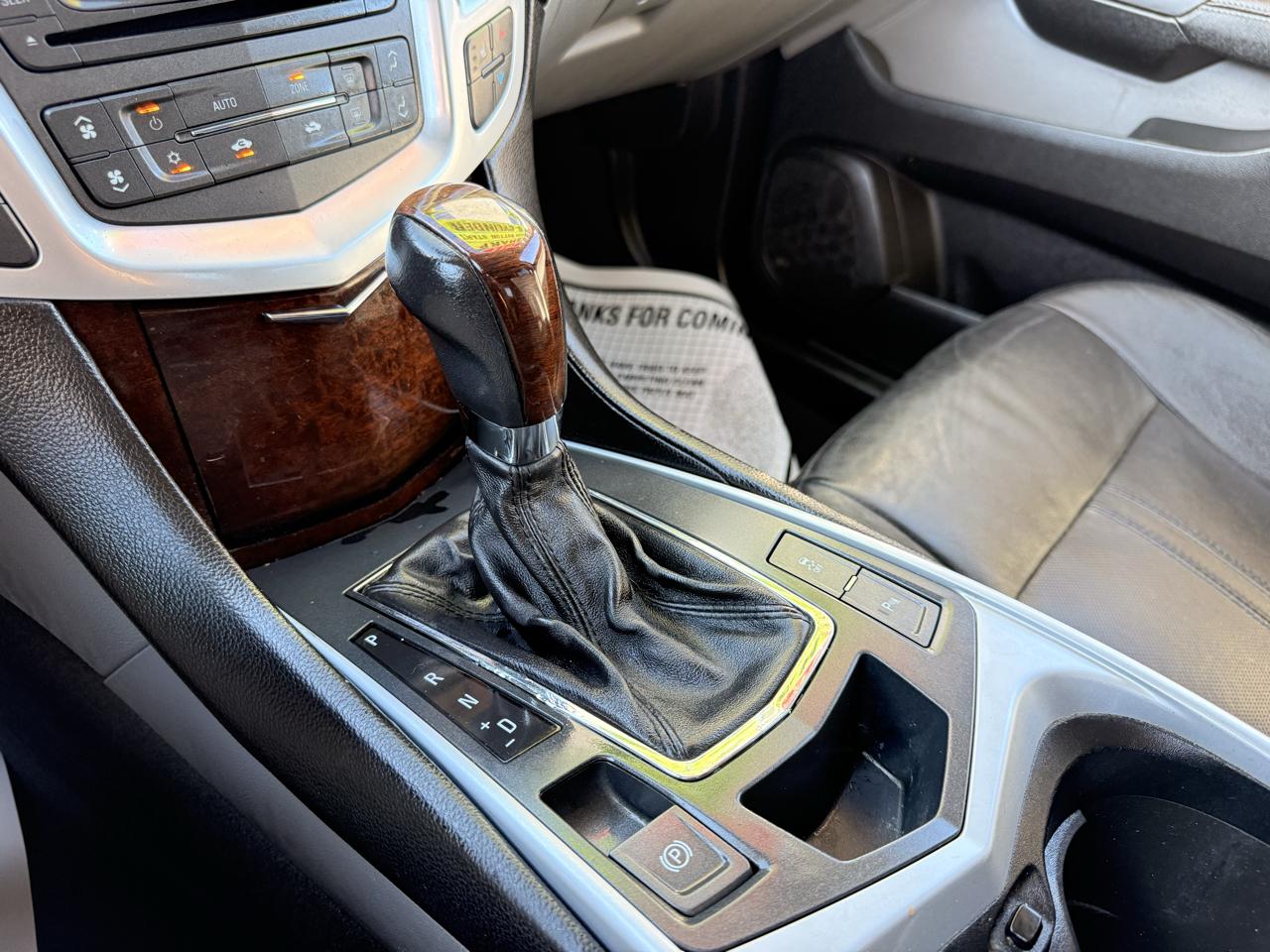 Cadillac SRX FWD 4dr Luxury Collection 2011