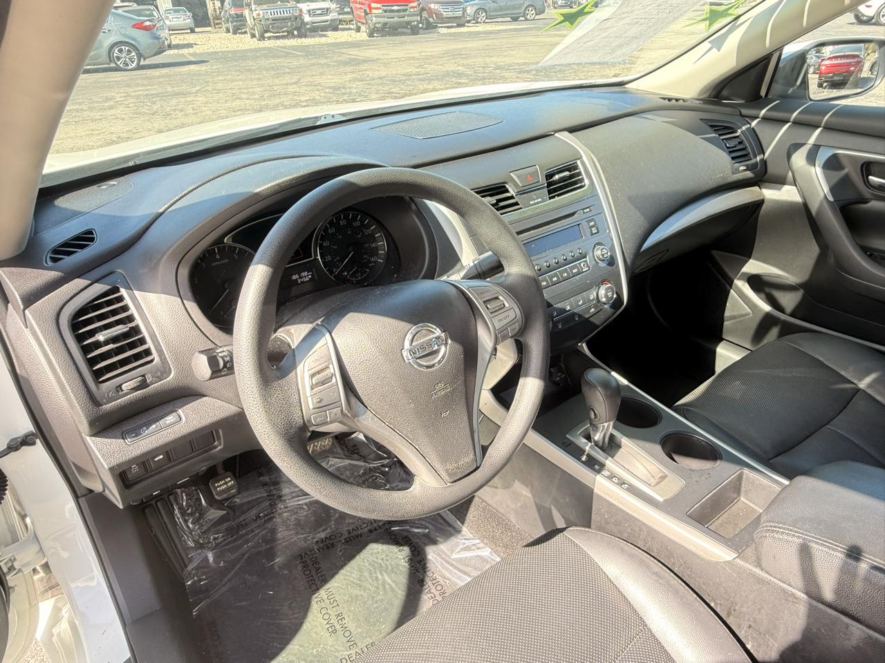 Nissan Altima 4dr Sdn I4 2.5 S 2015