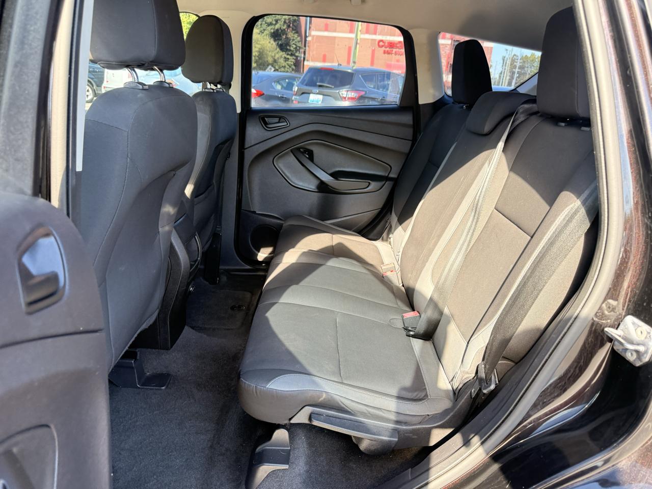 Ford Escape FWD 4dr S 2013