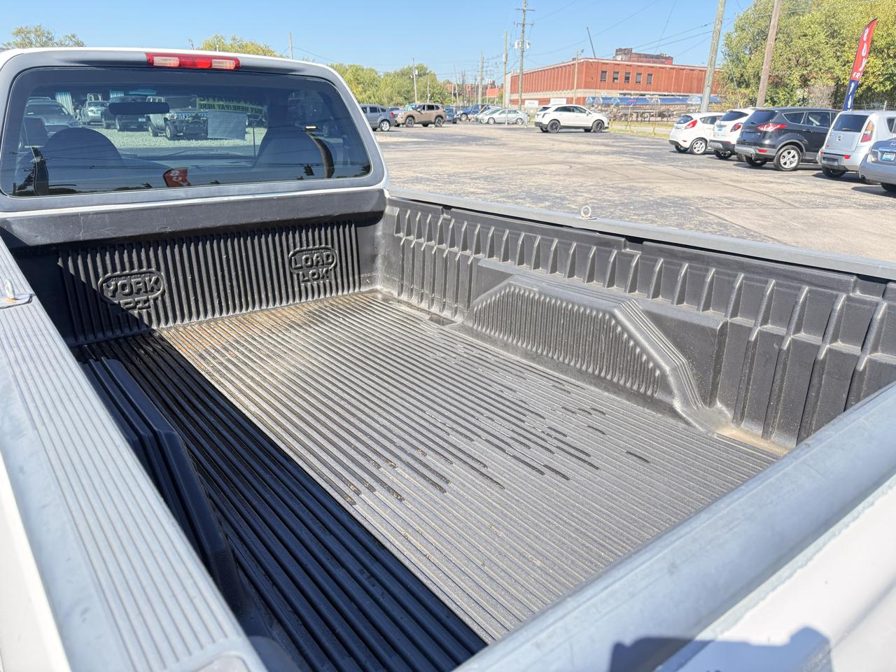 Ford F-150 Reg Cab 120" XLT 2001