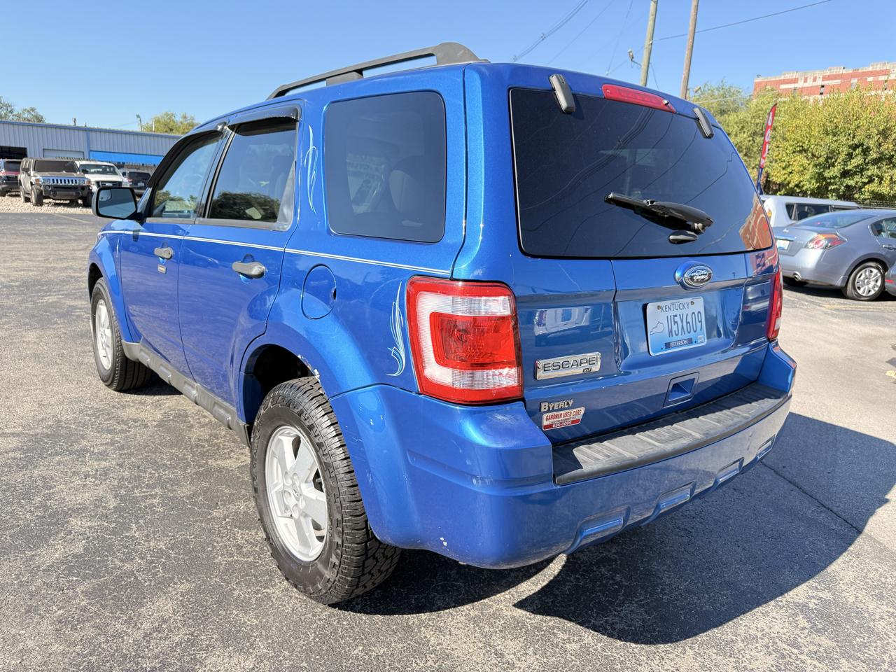 Ford Escape FWD 4dr XLT 2011