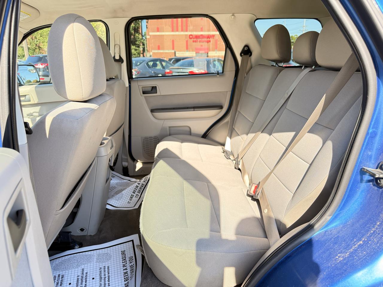 Ford Escape FWD 4dr XLT 2011