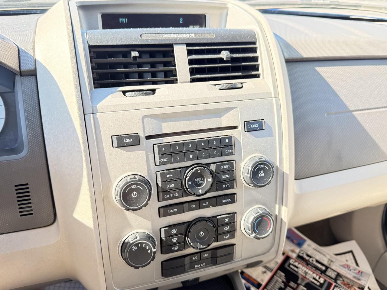 Ford Escape FWD 4dr XLT 2011