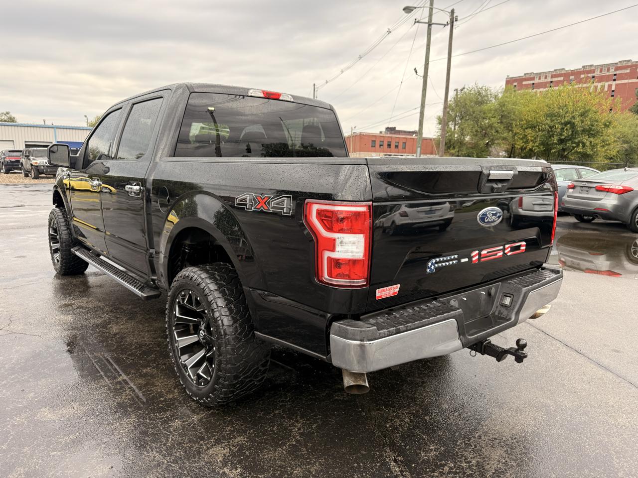 Ford F-150 SuperCrew 150" XLT 4WD 2018