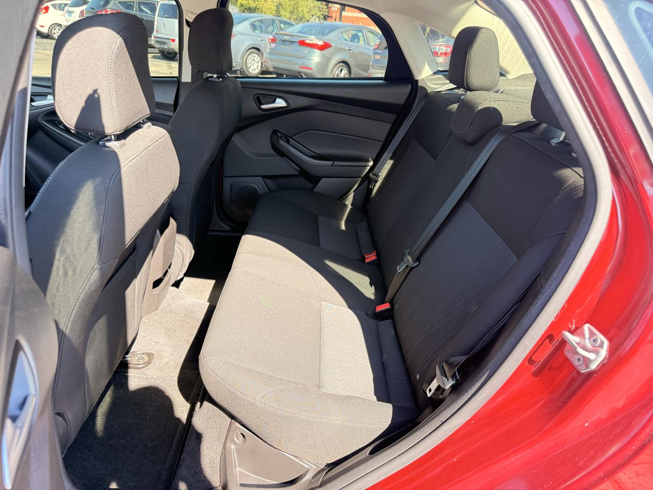 Ford Focus SE Sedan 2017