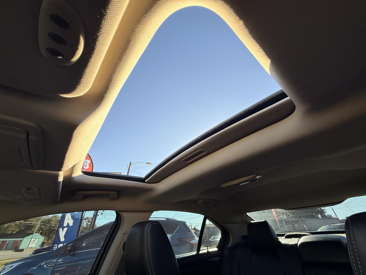Ford Taurus 4dr Sdn Limited FWD 2011