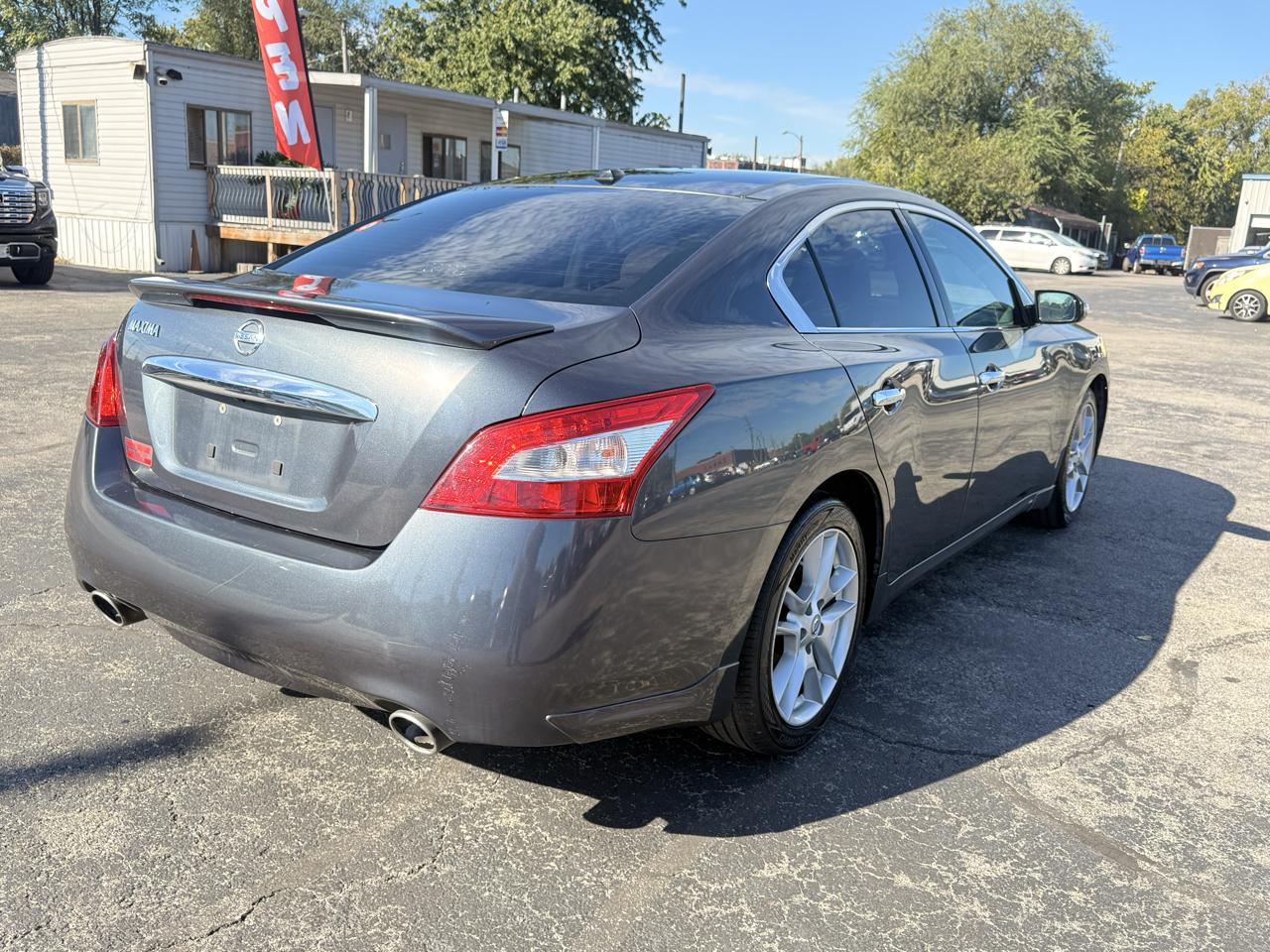 Nissan Maxima 4dr Sdn V6 CVT 3.5 SV w/Premium Pkg 2011