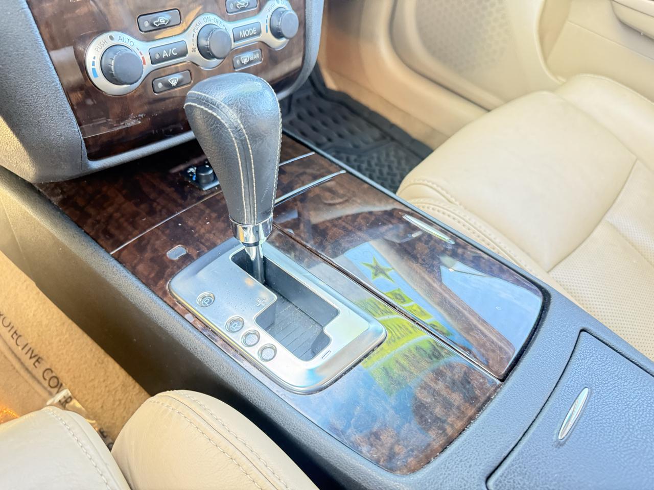 Nissan Maxima 4dr Sdn V6 CVT 3.5 SV w/Premium Pkg 2011