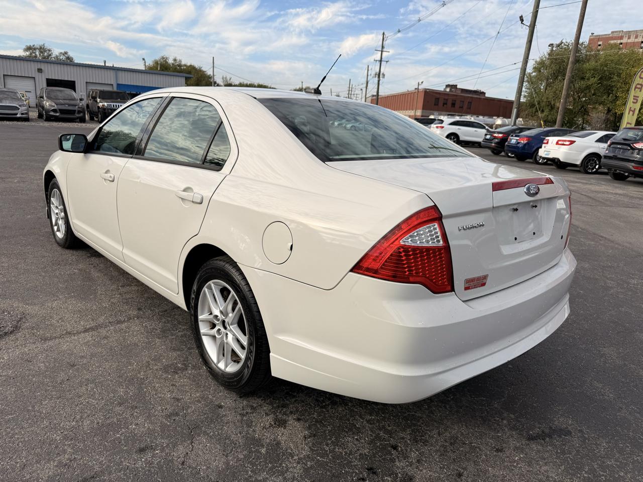Ford Fusion 4dr Sdn S FWD 2012