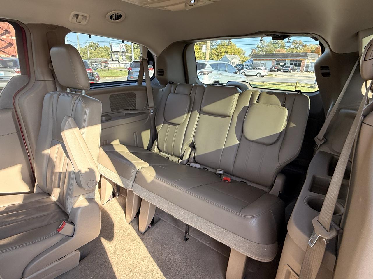 Chrysler Town & Country 4dr Wgn Touring 2013