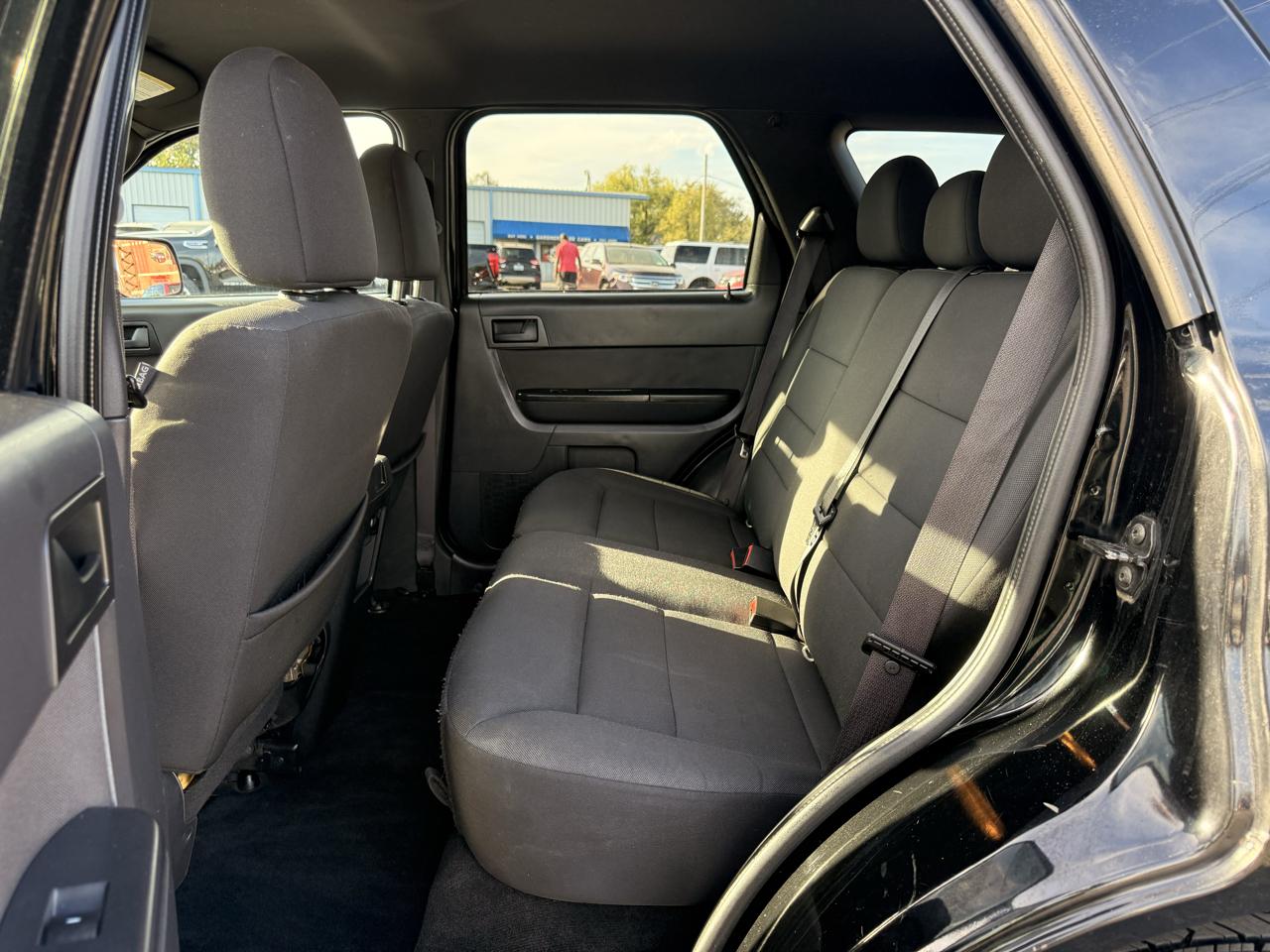 Ford Escape 4WD 4dr XLT 2010