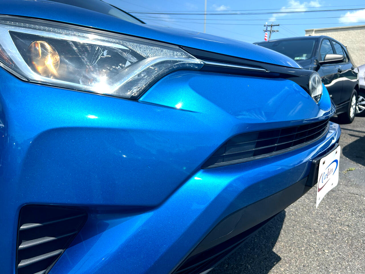 2017 Toyota RAV4 LE photo 2