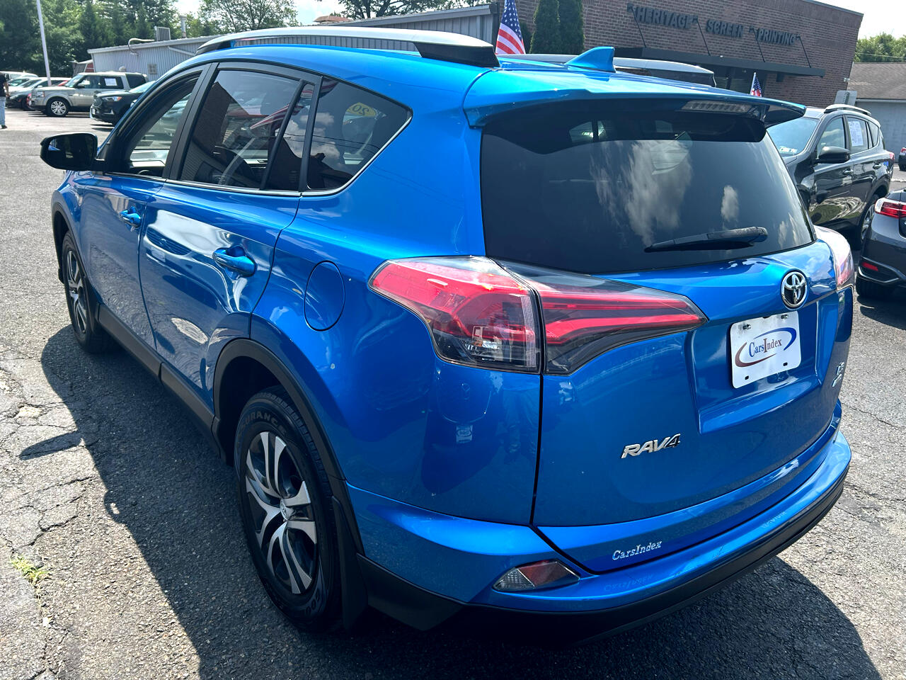 2017 Toyota RAV4 LE photo 11
