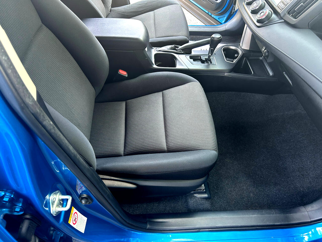 2017 Toyota RAV4 LE photo 26