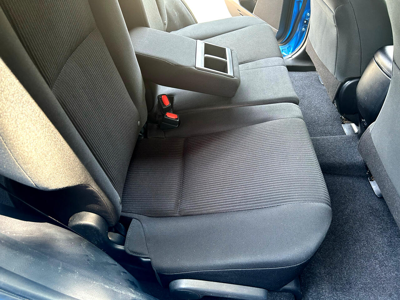 2017 Toyota RAV4 LE photo 27
