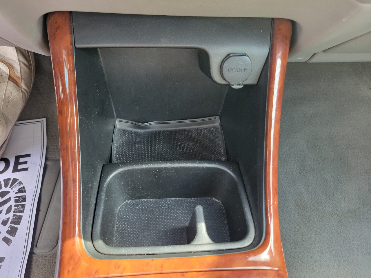 2003 Toyota Camry XLE photo 22