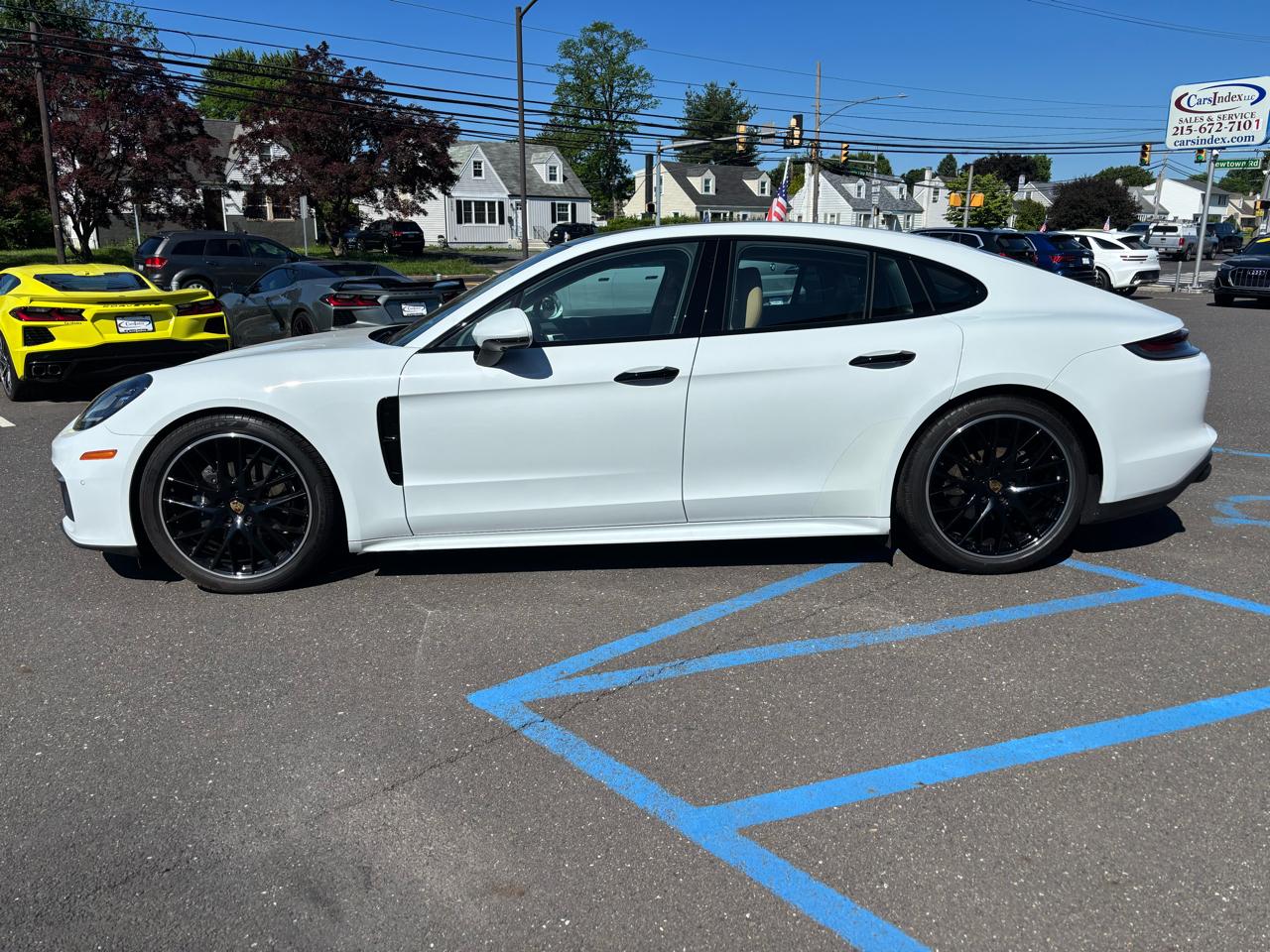 Porsche Panamera RWD 2022
