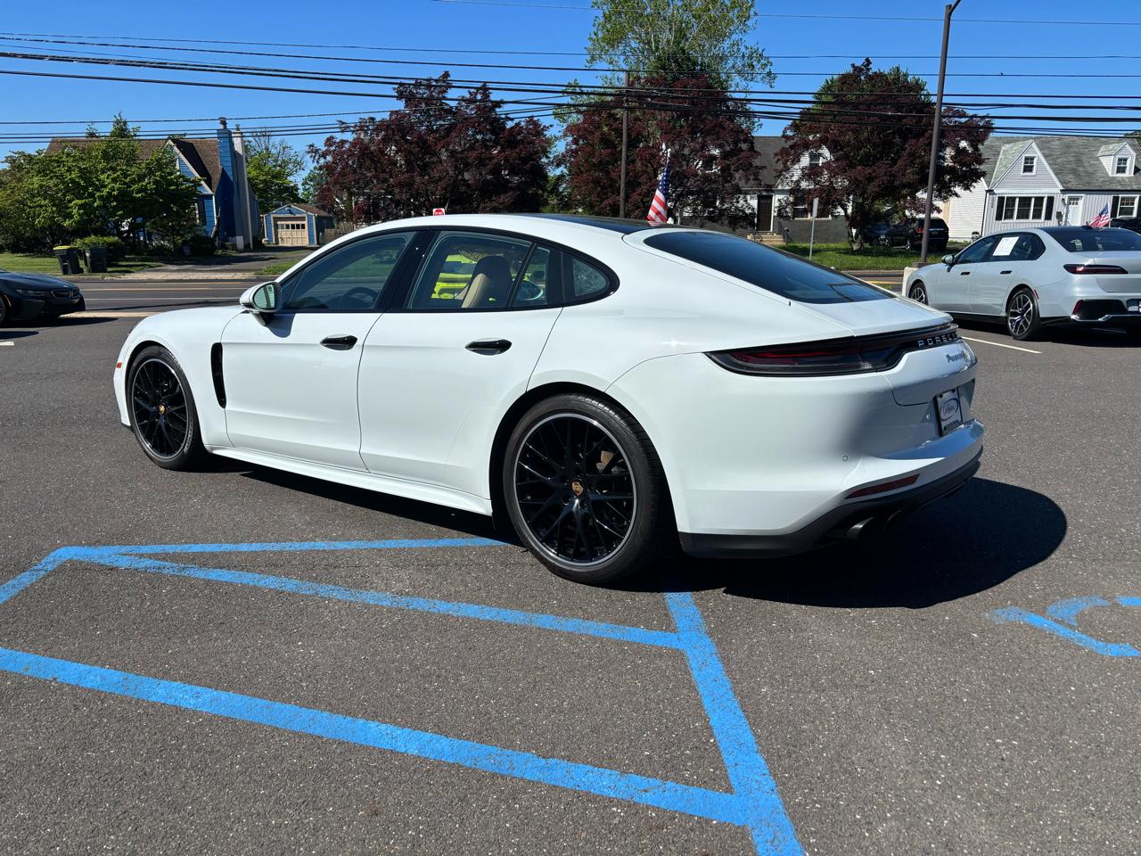 Porsche Panamera RWD 2022
