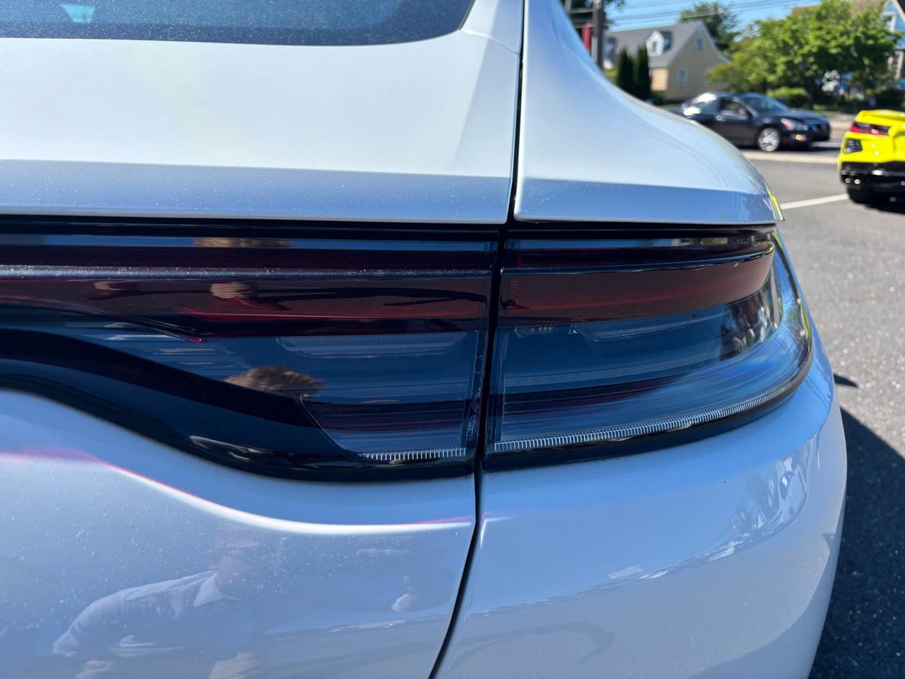 Porsche Panamera RWD 2022