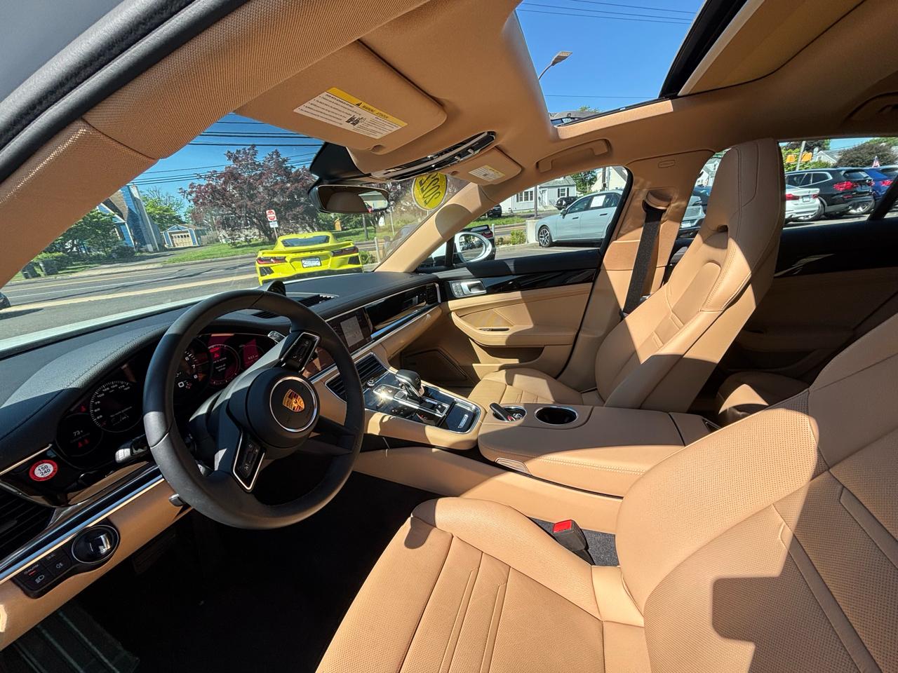 Porsche Panamera RWD 2022