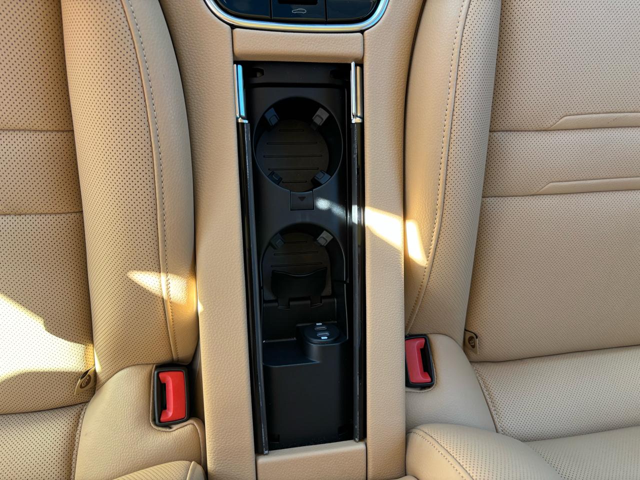 Porsche Panamera RWD 2022