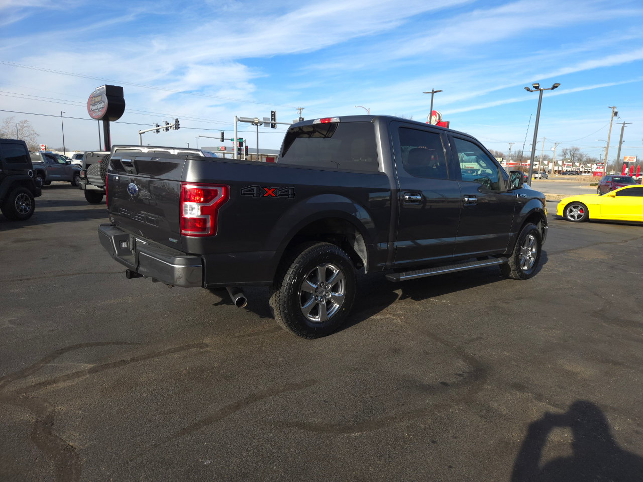 Ford F-150 XLT SuperCrew Short Bed 4WD 2018