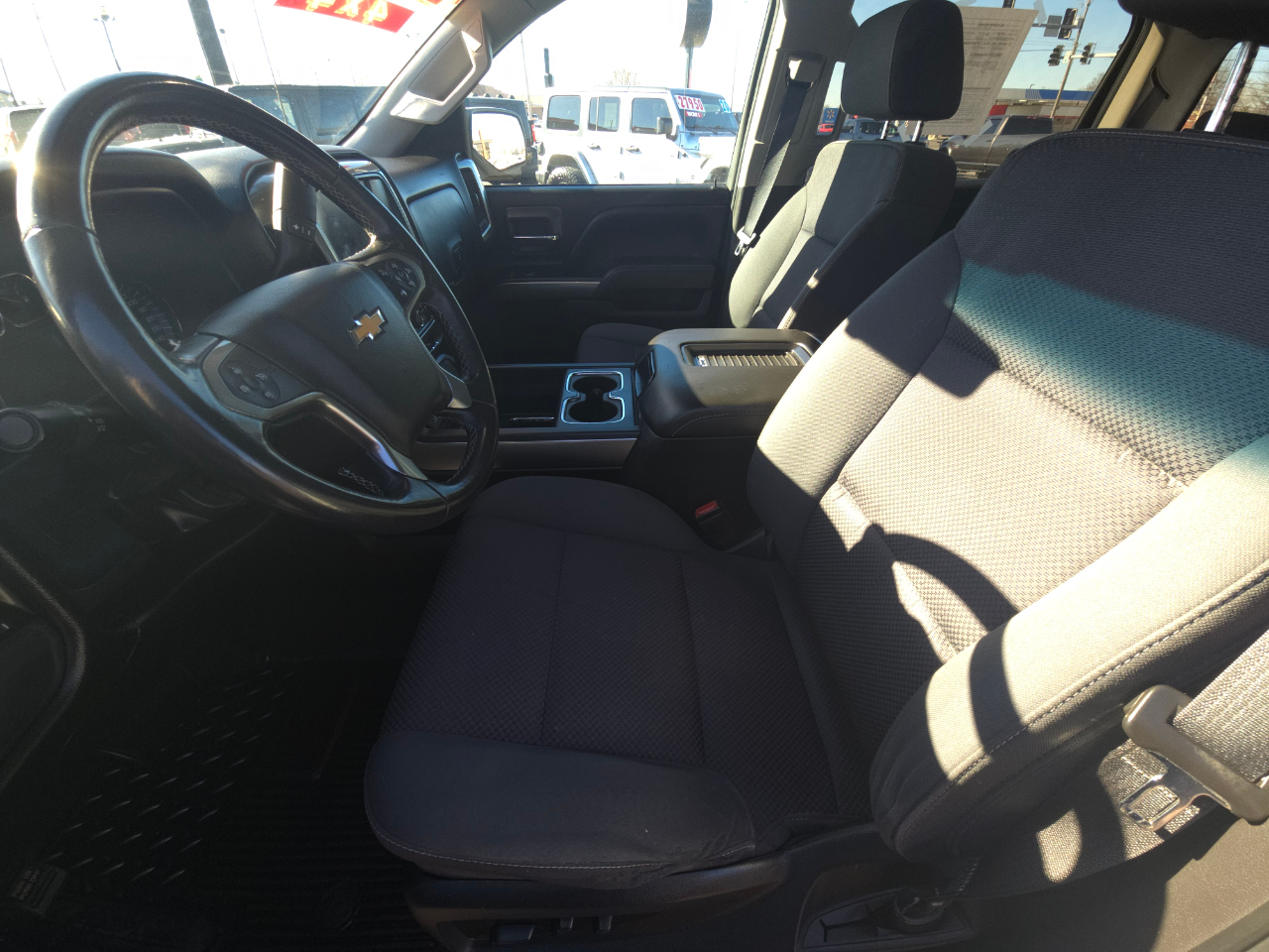 Chevrolet Silverado 1500 4WD Crew Cab 143.5" LT w/1LT 2018