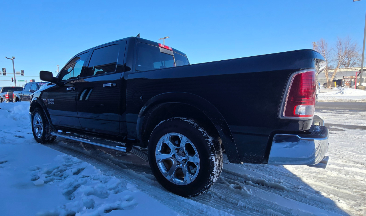 RAM 1500 4WD Crew Cab 140.5" Laramie 2013