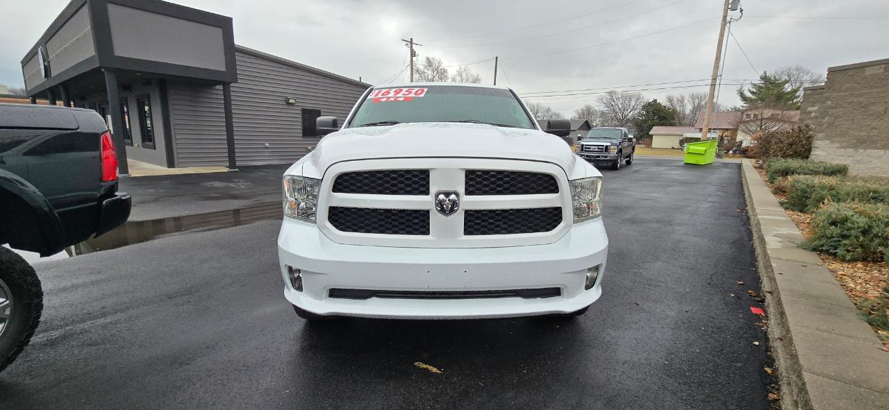 RAM 1500 4WD Crew Cab 140.5" Express 2014