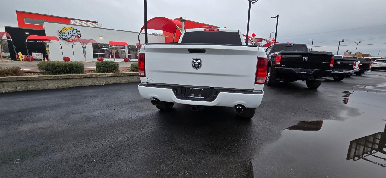 RAM 1500 4WD Crew Cab 140.5" Express 2014