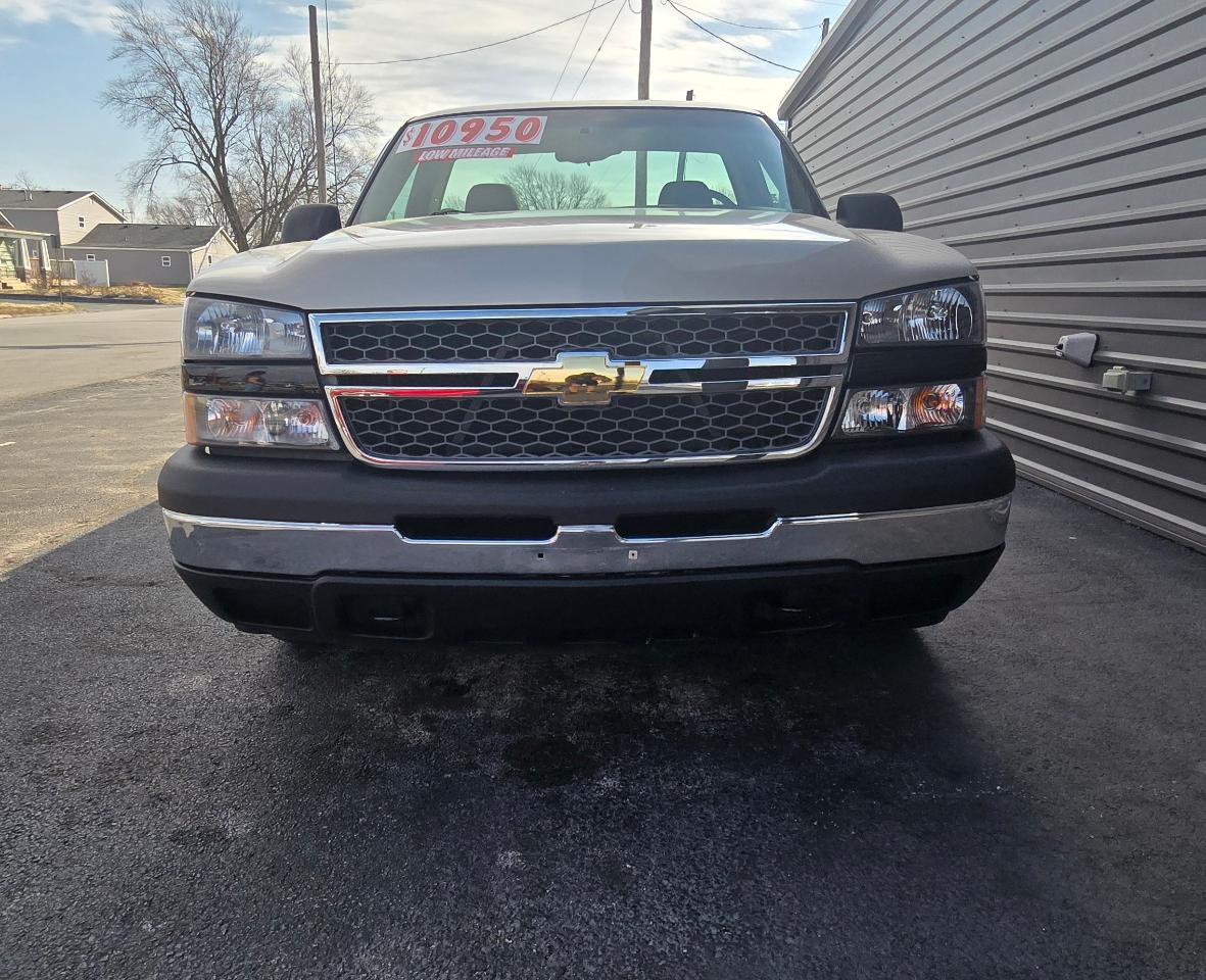 Chevrolet Silverado 1500 Classic 2WD Reg Cab 119.0" Work Truck 2007