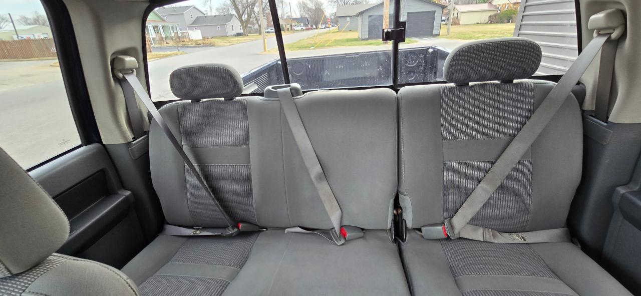 Dodge Ram 2500 4dr Quad Cab 140.5 4WD SLT 2006