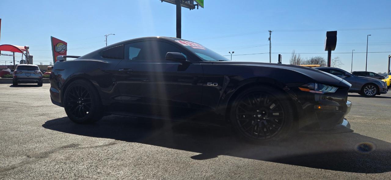 Ford Mustang GT Fastback 2023