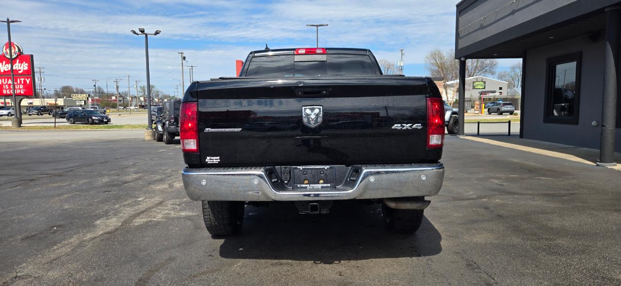 RAM 1500 4WD Crew Cab 140.5" Outdoorsman 2014