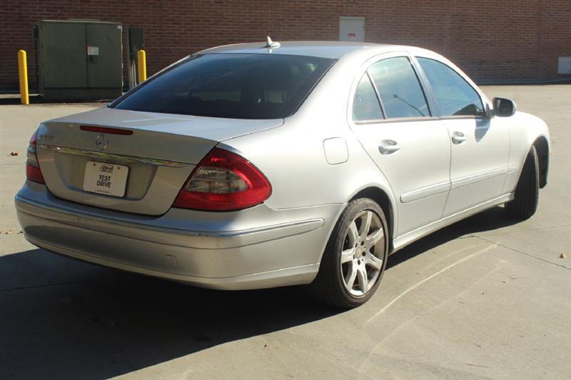 Mercedes-Benz E-Class  2008