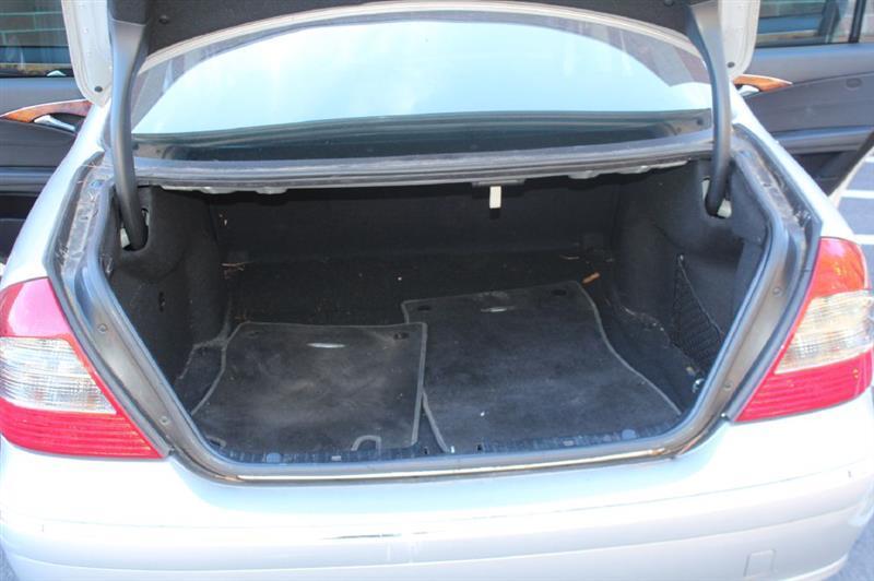 Mercedes-Benz E-Class  2008