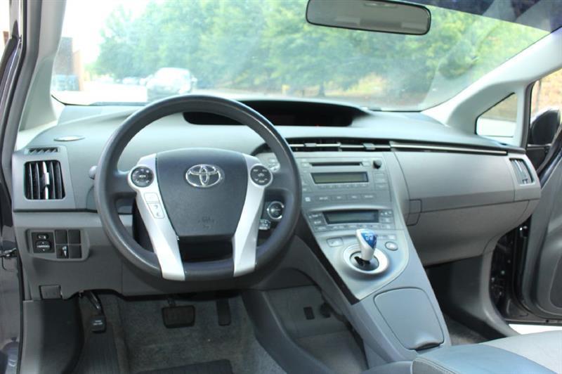 Toyota Prius  2010