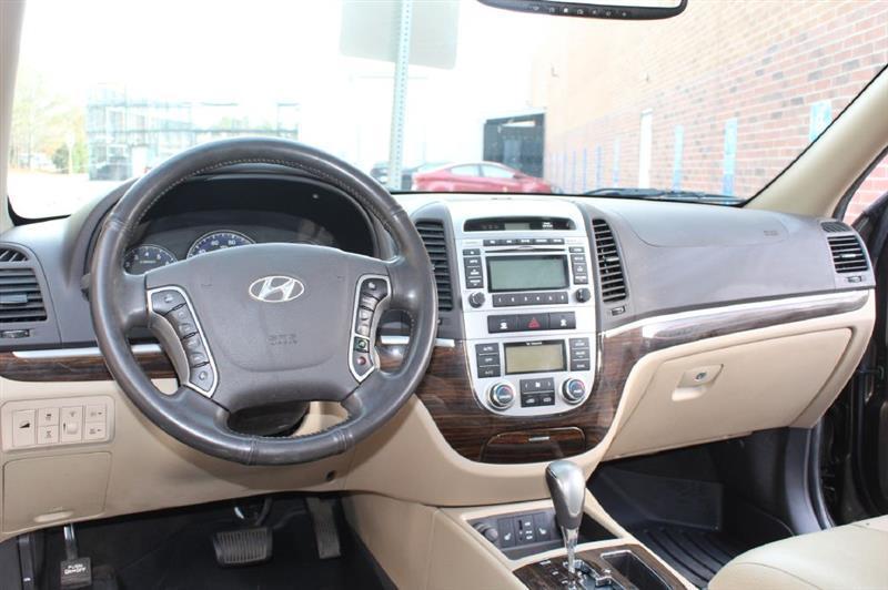 Hyundai Santa Fe  2012