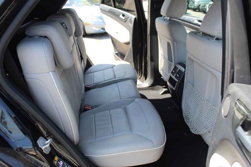 Mercedes-Benz M-Class photo 8