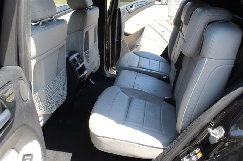 Mercedes-Benz M-Class photo 9