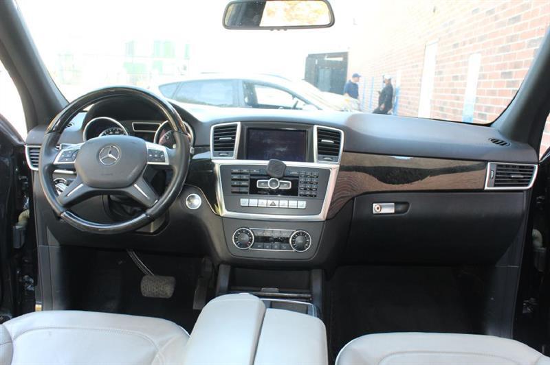Mercedes-Benz M-Class photo 14