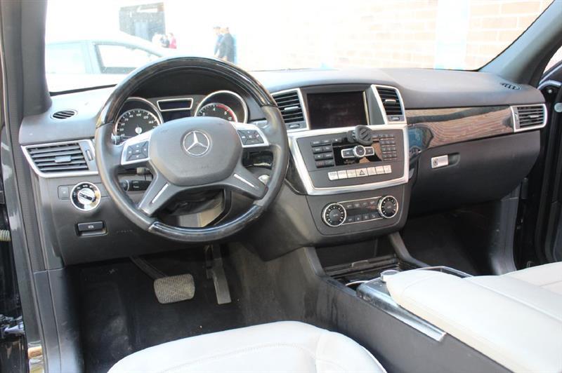 Mercedes-Benz M-Class photo 15