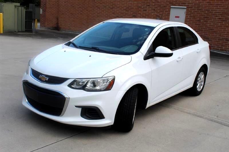 2017 Chevrolet Sonic LT photo 2