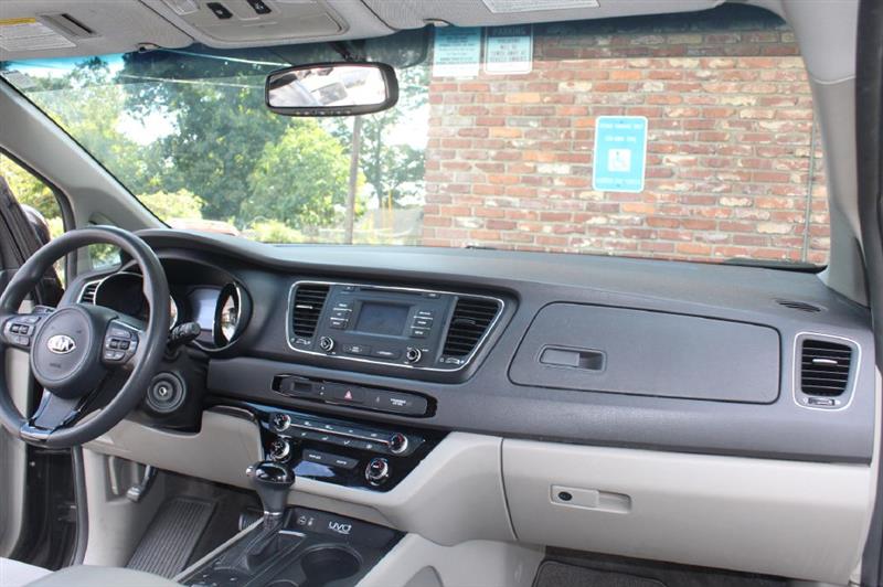 Kia Sedona  2016 Kia Sedona  2016