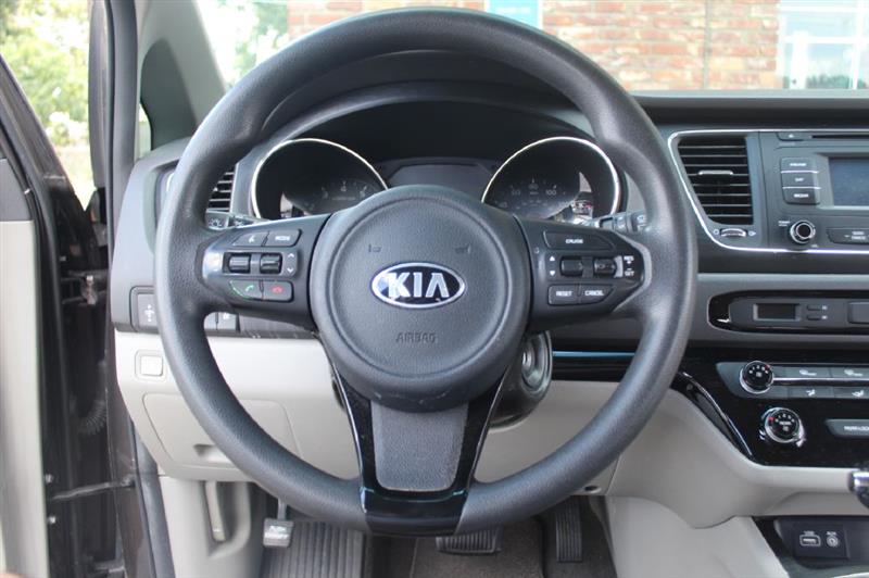 Kia Sedona  2016 Kia Sedona  2016
