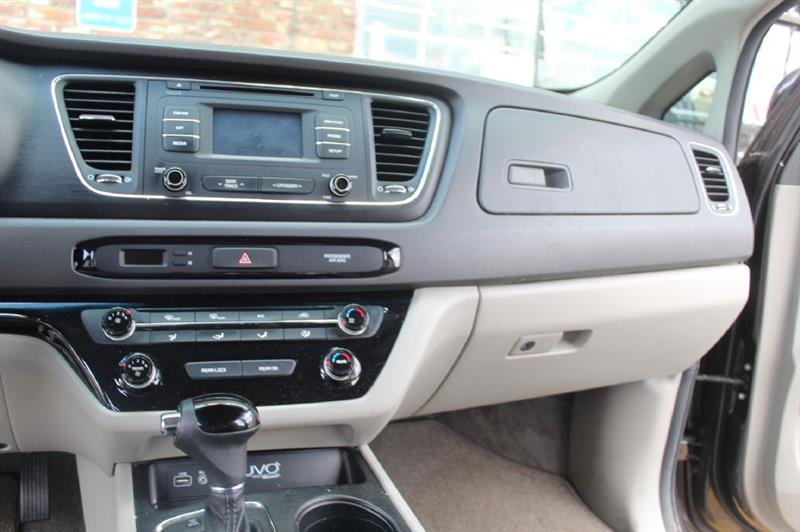 Kia Sedona  2016 Kia Sedona  2016