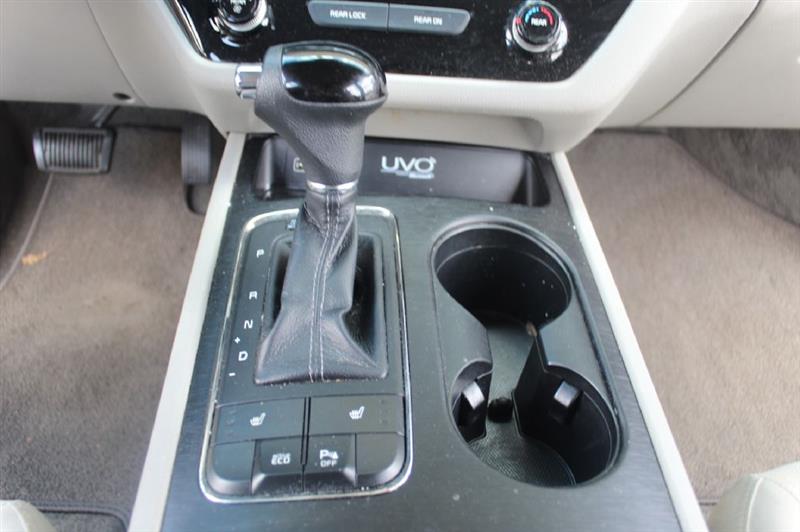 Kia Sedona  2016 Kia Sedona  2016