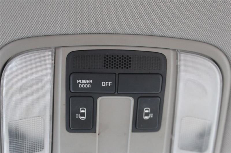 Kia Sedona  2016 Kia Sedona  2016