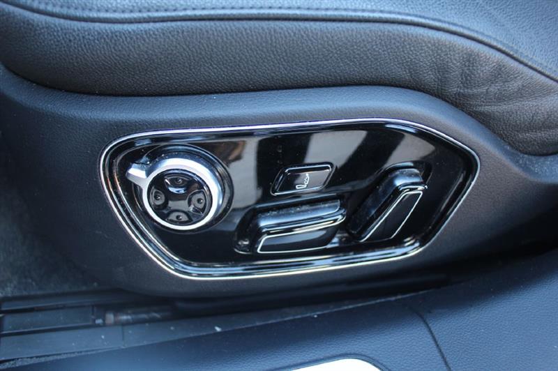 Audi A8  2017 Audi A8  2017