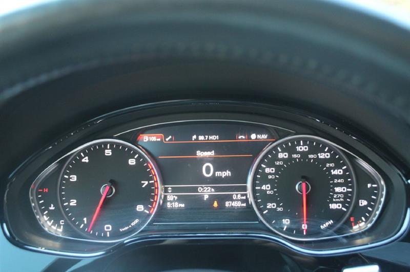 Audi A8  2017 Audi A8  2017